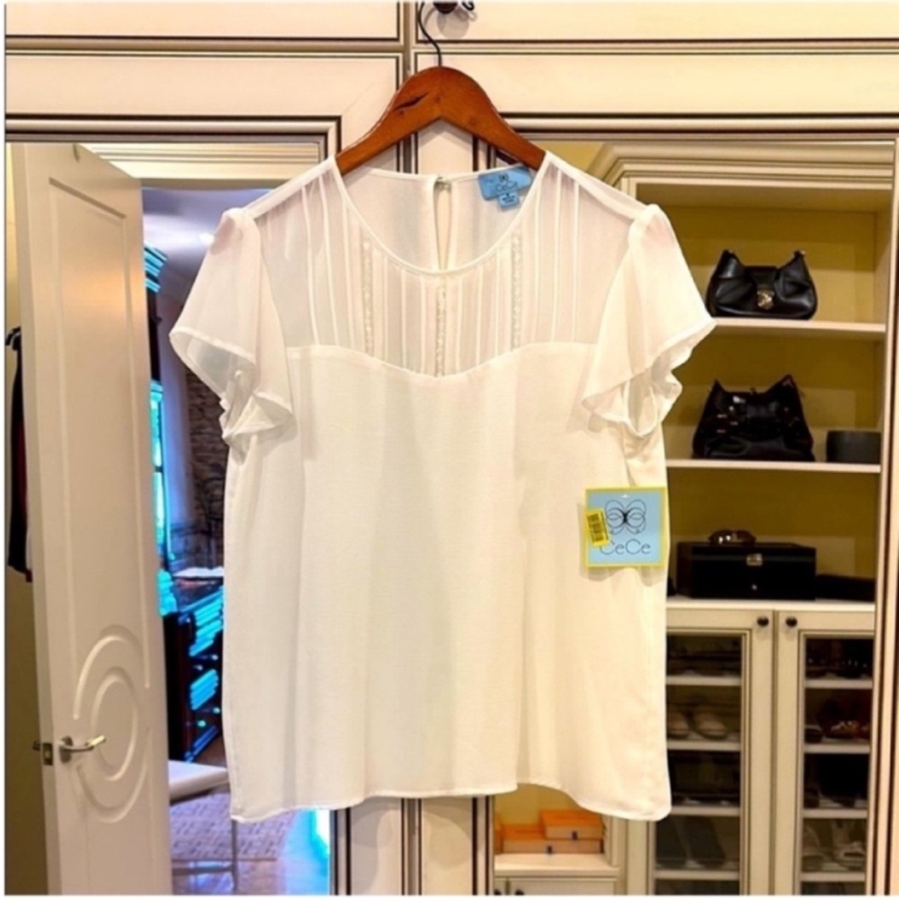CeCe Women's Sheer cream Top Size Medium